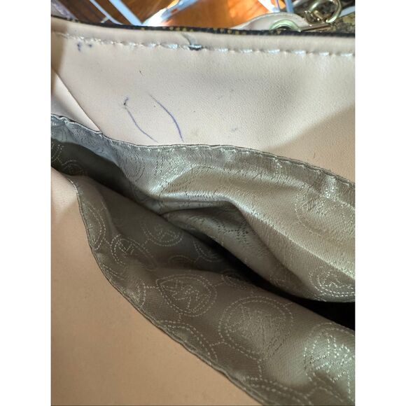 Michael Kors Signature Tote Bag - Picture 10 of 10